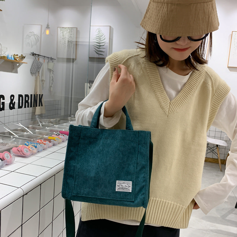 Nuevo bolso de mano de pana de diseñador de lujo para mujer: aspecto bonito y lindo, color sólido, bolso de mensajero con hebilla