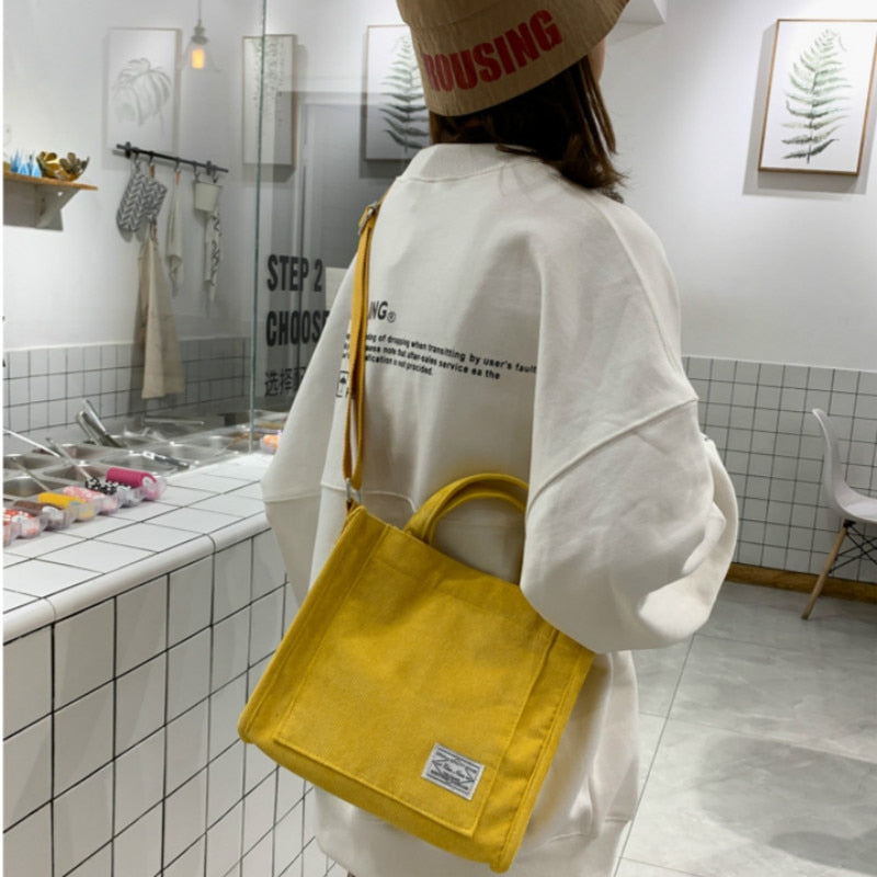 Nuevo bolso de mano de pana de diseñador de lujo para mujer: aspecto bonito y lindo, color sólido, bolso de mensajero con hebilla